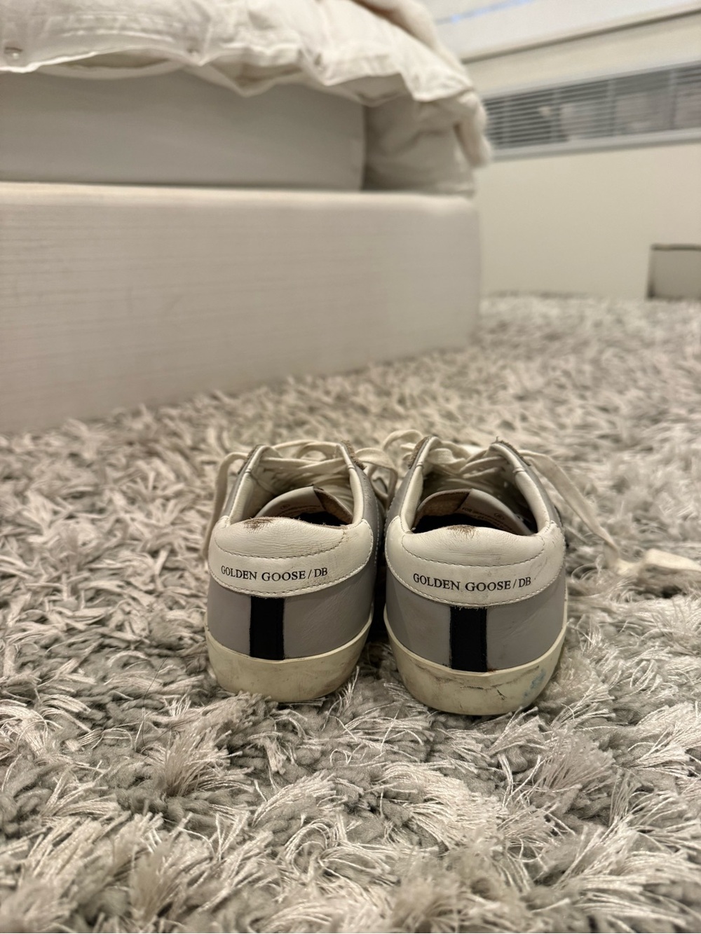 Golden Goose White Gray Sneakers with Black Star - Picture 4 of 8